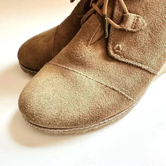 Toms Suede Kala Desert Wedged Laced Up Booties - Picture 6 of 9